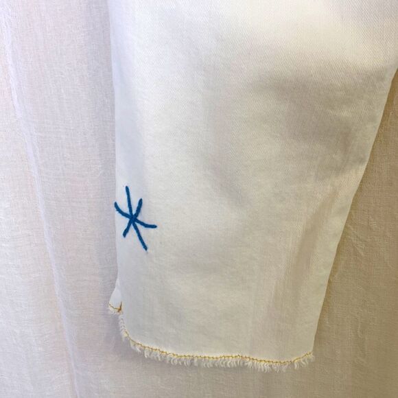 True Religion Jean Size 2 Embroidered Tan Bermuda Shorts - Picture 11 of 13